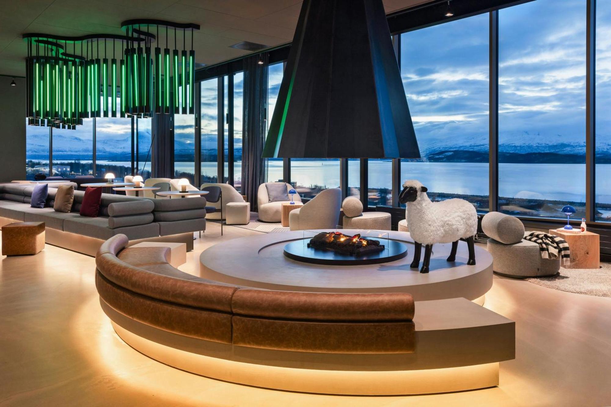 Moxy Tromso Hotel Buitenkant foto