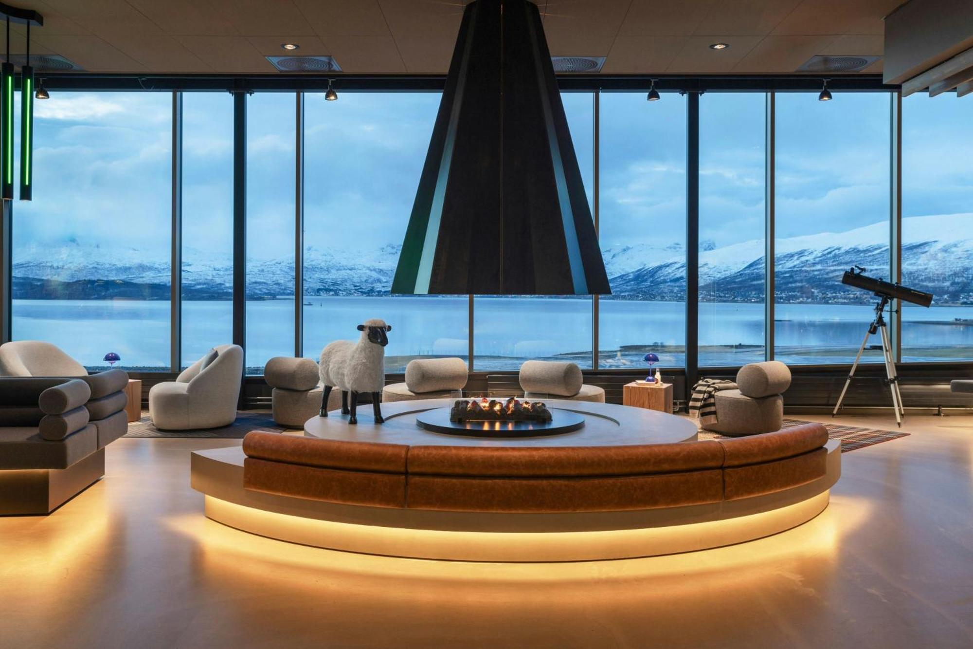 Moxy Tromso Hotel Buitenkant foto